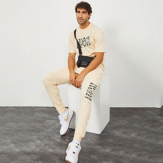 https://www.zestystyles.in/products/men-cream-colored-solid-slim-fit-cotton-joggers