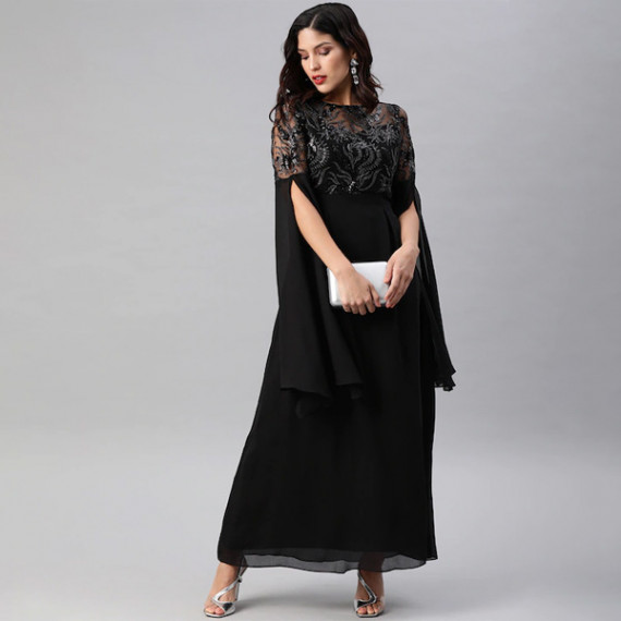 https://www.zestystyles.in/vi/products/black-embellished-slit-sleeves-maxi-dress