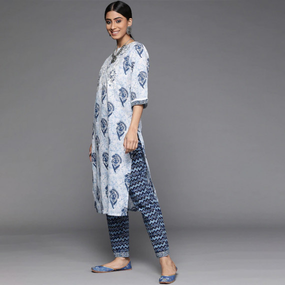 https://www.zestystyles.in/products/women-white-paisley-motifs-printed-pure-cotton-kurta-with-trousers-with-dupatta