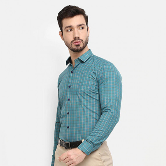 https://www.zestystyles.in/products/men-green-checked-formal-shirt