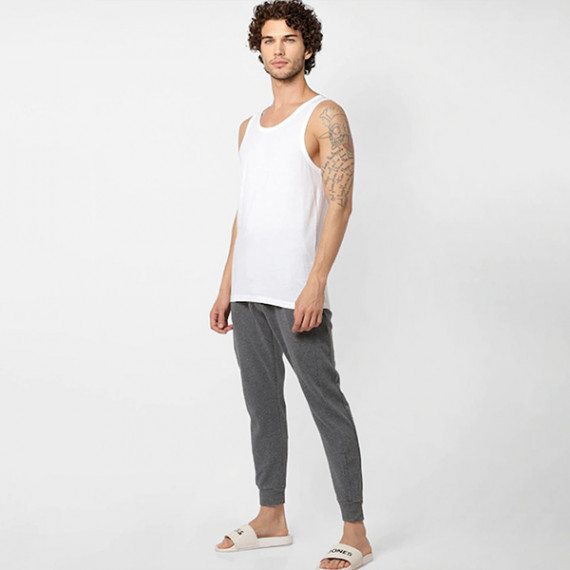 https://www.zestystyles.in/products/men-pack-of-2-white-solid-innerwear-vests