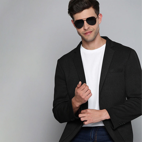 https://www.zestystyles.in/products/men-black-textured-regular-fit-single-breasted-blazer