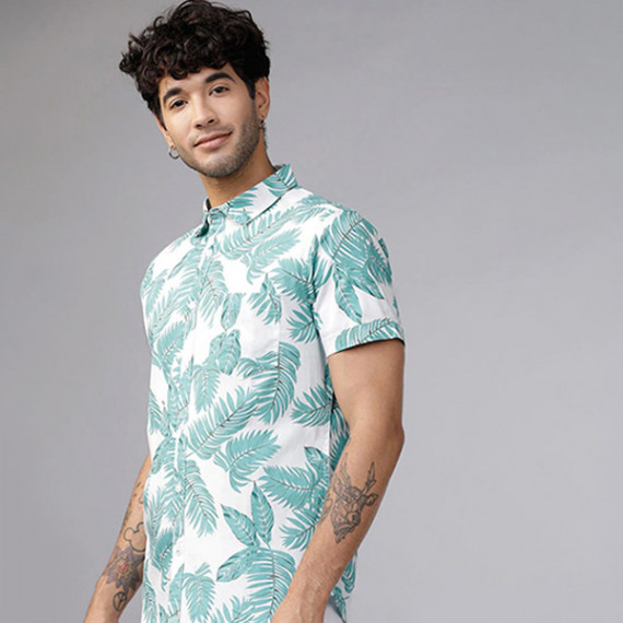 https://www.zestystyles.in/products/men-green-white-slim-fit-printed-casual-shirt