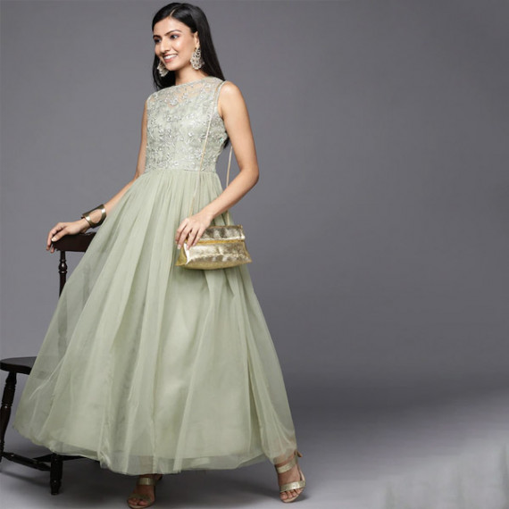https://www.zestystyles.in/vi/products/green-ethnic-embroidered-net-maxi-dress